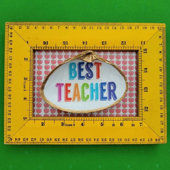 Best Teacher Clamshell - Picture 2 of 4